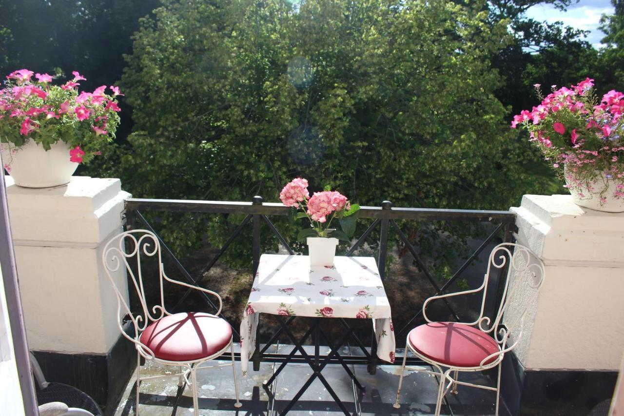 Herrgards Hotell Gyllene Haesten ベステルビーク エクステリア 写真