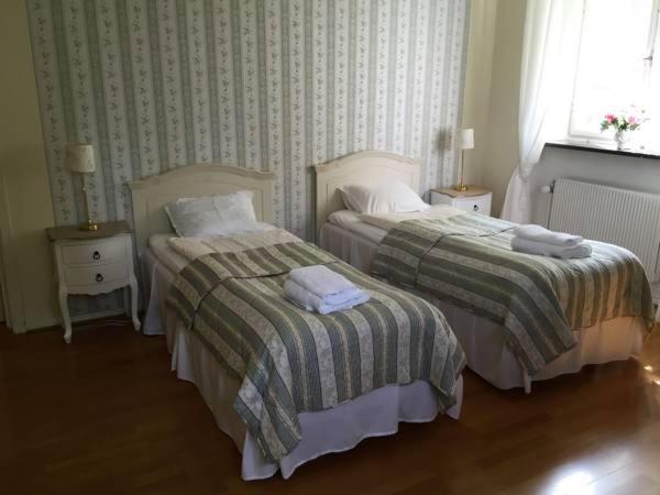 Herrgards Hotell Gyllene Haesten ベステルビーク エクステリア 写真