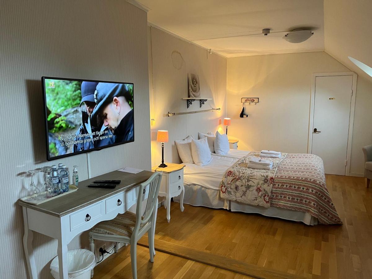 Herrgards Hotell Gyllene Haesten ベステルビーク エクステリア 写真