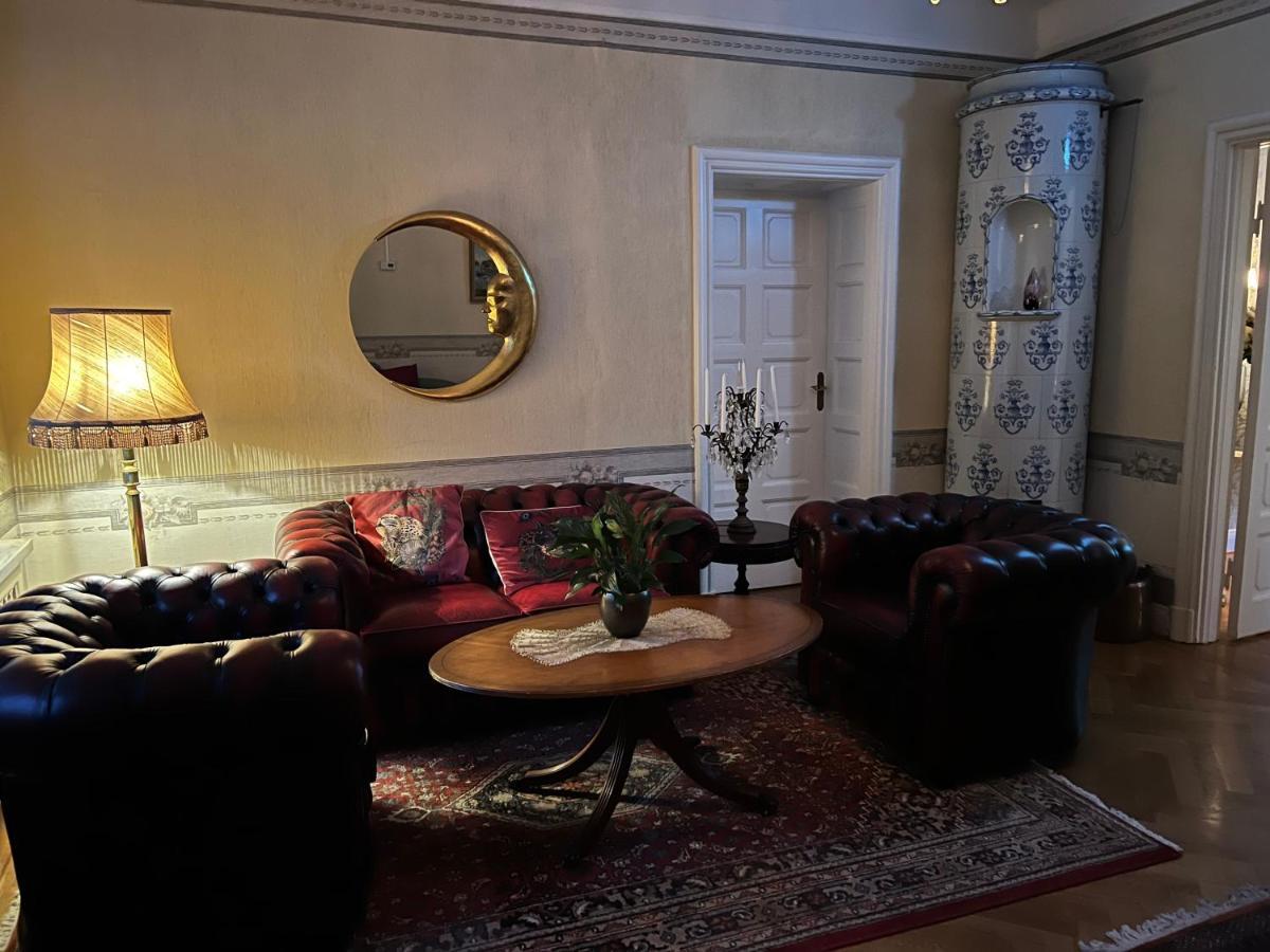 Herrgards Hotell Gyllene Haesten ベステルビーク エクステリア 写真